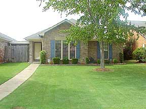 Welcome to 2150 W. Aberdeenl! Call 323-1124 for your private showing of this Montgomery AL home for sale in Brighton Estates
