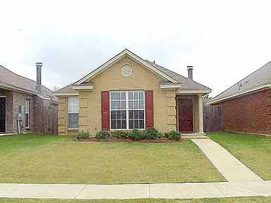 Welcome to 1508 Hallwood Lanel! Call 323-1124 for your private showing of this renovated  home for sale in Throington Trace in Montgomery, AL