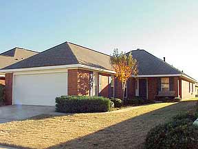 Welcome to 8475 Wexford Way! Call 323-1124 for your private showing of this home for sale in the gated community of Somerset in Montgomery, AL
