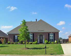Welcome to 9772 Lochfield Drive! Call 323-1124 for your private showing of this immaculate home for sale in Lochshire in Pike Road, AL