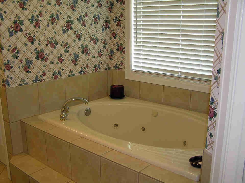Call us at 334-323-1124 for private showing of this spacious Sturbridge home in Montgomery, AL!